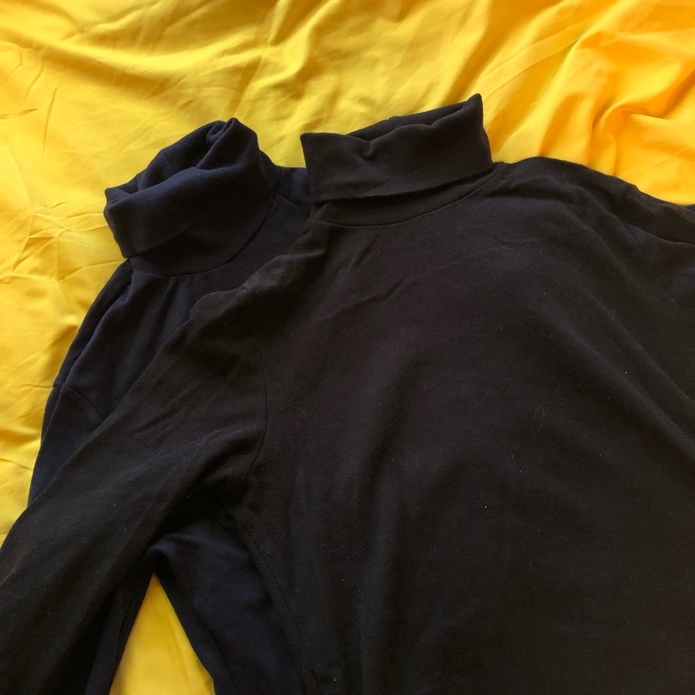 turtleneck- ONLY NAVY AVAILABLE.
